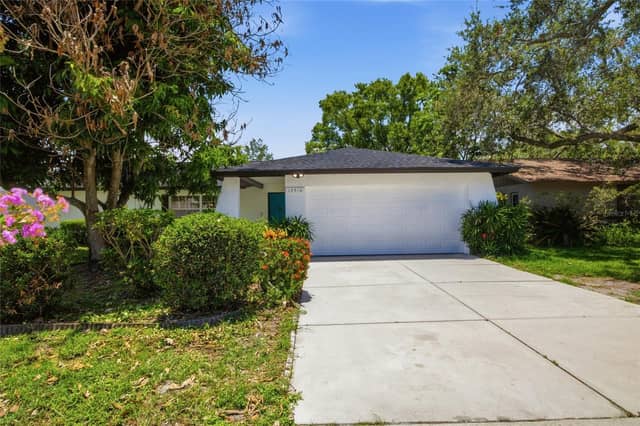 13510 CAPITOL DR photo