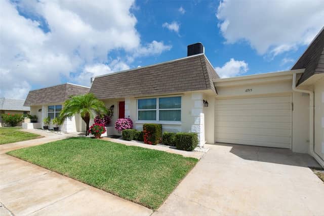 6915 VERSAILLES N photo
