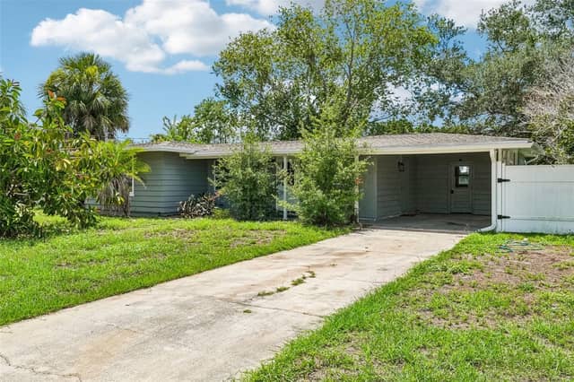 520 FAIRFAX LN photo