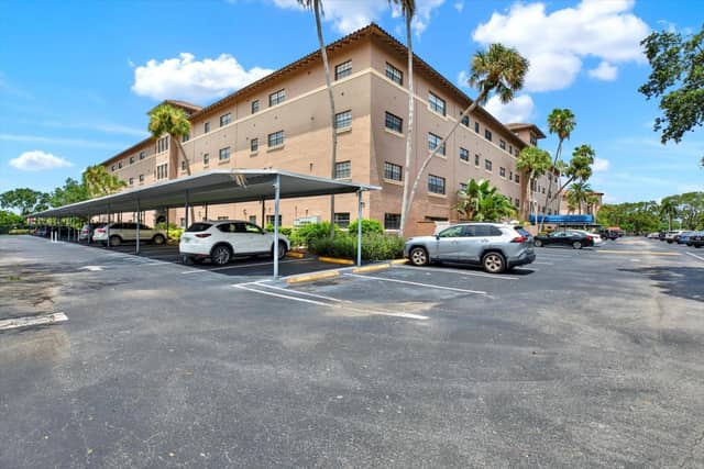 6100 GULFPORT BLVD S #111 photo