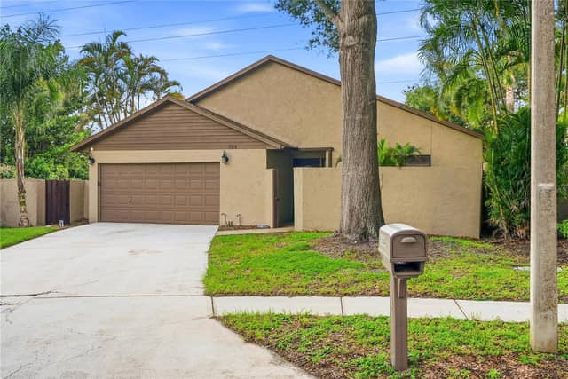 664 CHANNING DR photo
