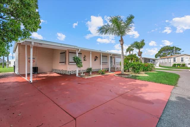 321 BLACKBURN BLVD photo