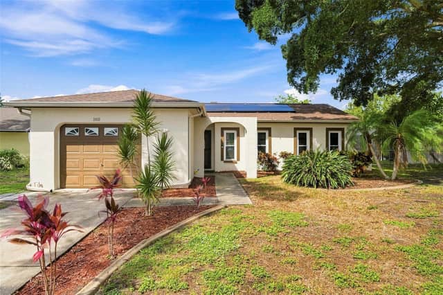 2460 BEACON GROVES BLVD photo