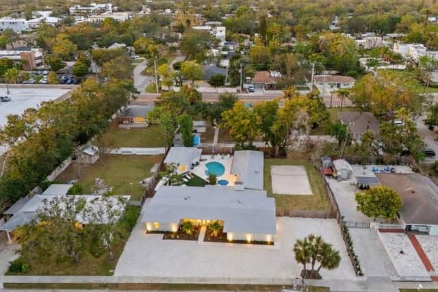 2069 BOUGAINVILLEA ST photo