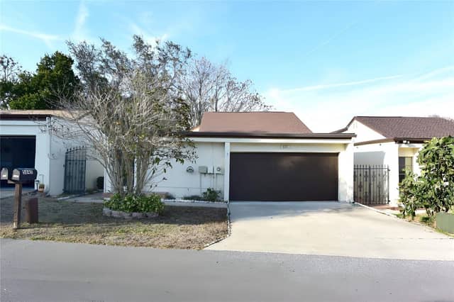 5645 HAMILTON HARBOR DR photo