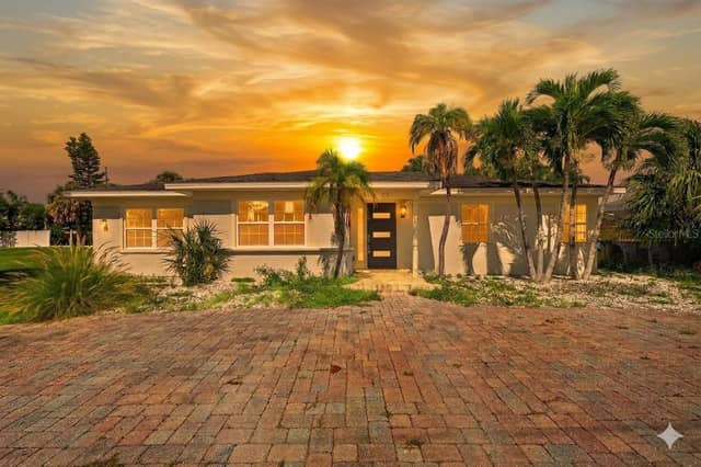 870 NARCISSUS AVE photo