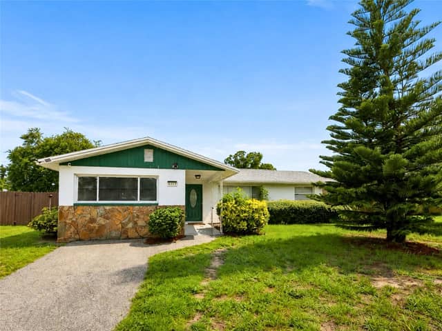 8628 MAGNOLIA DR photo