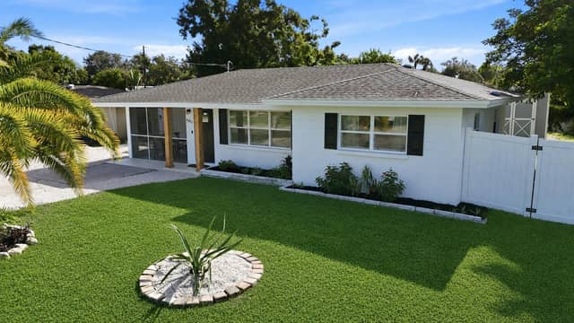 6103 CARLTON AVE photo