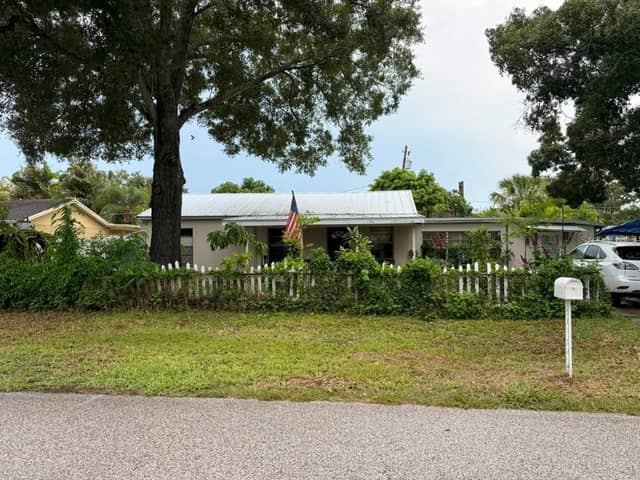 4203 S TRASK ST photo