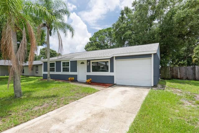 650 TIMBER BAY CIR W photo