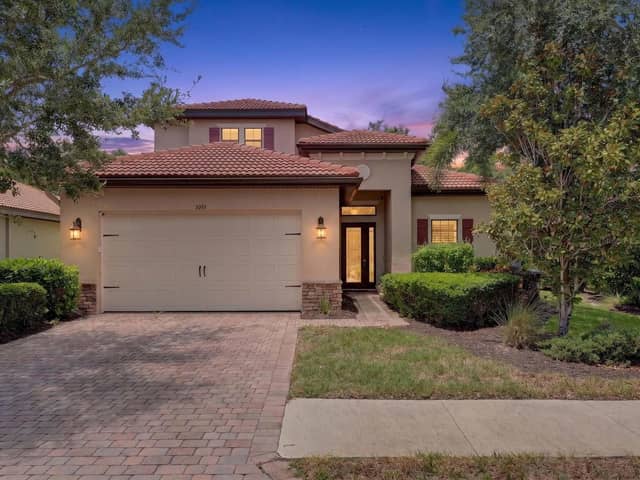 1093 BLUFFWOOD DR photo