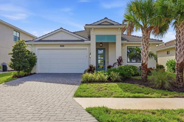 18580 MIDSUMMER PL photo