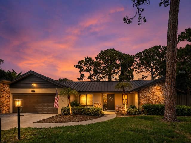 3911 COUNTRY VIEW CIR photo