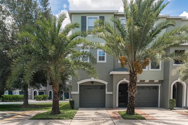 528 VINCINDA CREST WAY photo