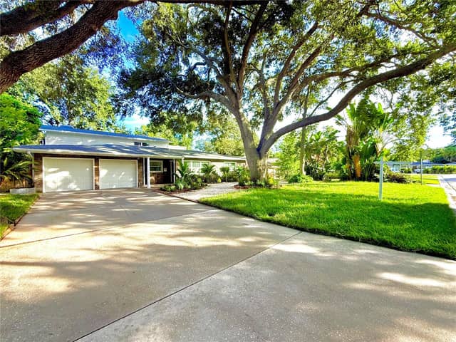 1557 ROBINSON DR N photo