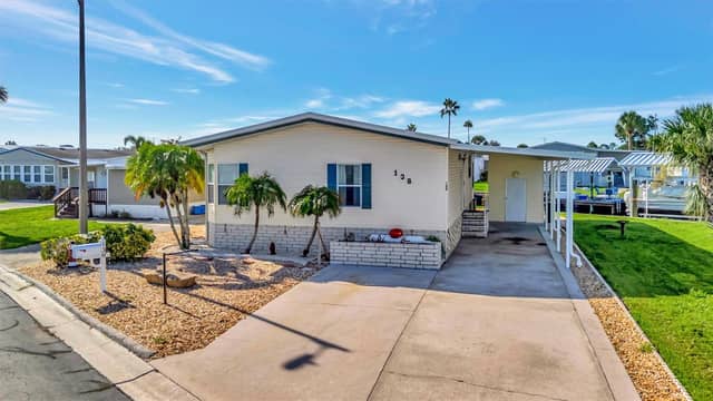 138 S SAINT THOMAS CIR photo