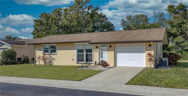 4318 GREAT LAKES DR N photo