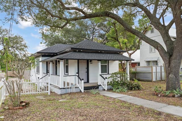 136 N RING AVE photo