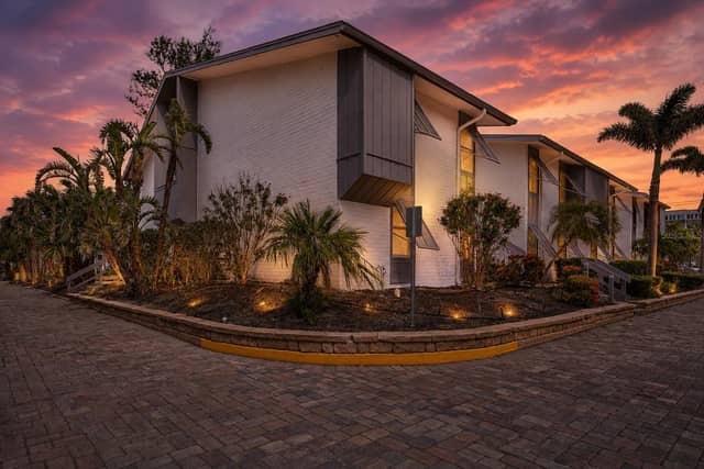1141 W PEPPERTREE DR #1141 photo