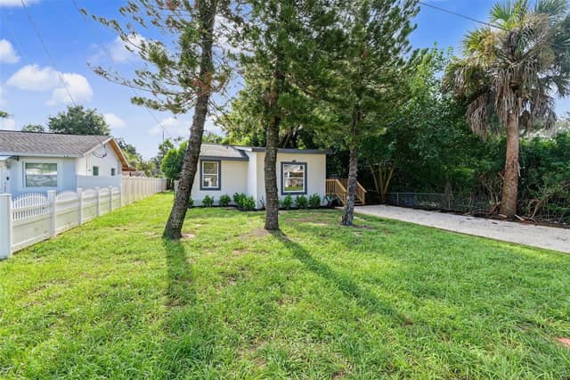 8713 N EDISON AVE photo