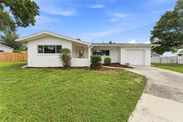 1773 LONDON LN photo
