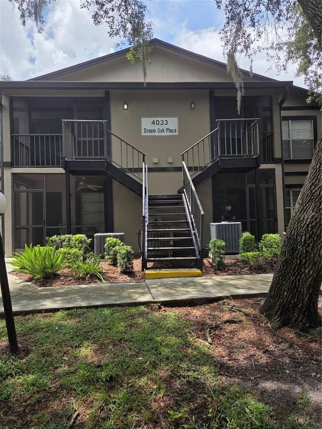 4033 DREAM OAK PL #203 photo