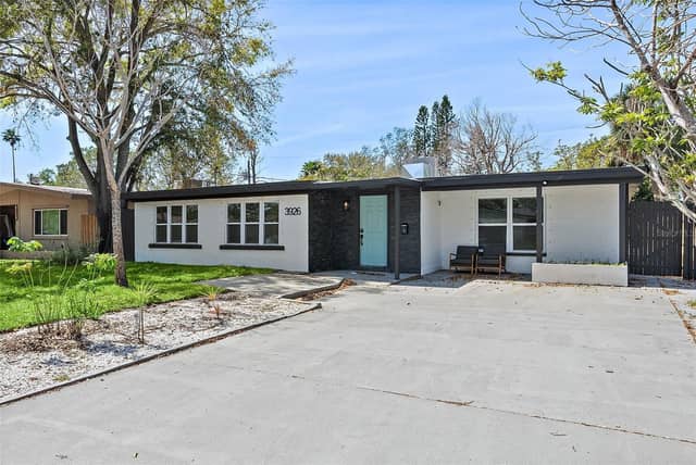 3926 HELENA ST NE photo
