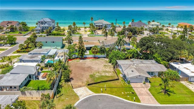920 PALM DR photo
