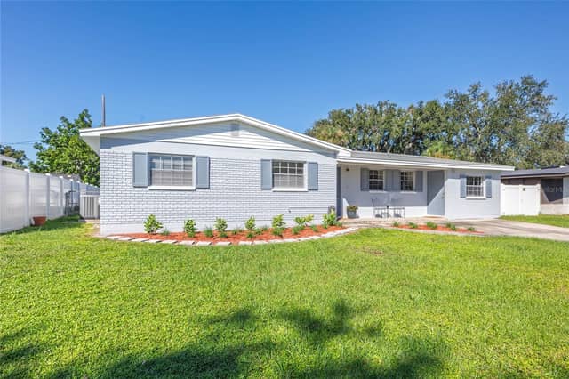 4524 PICADILLY ST photo