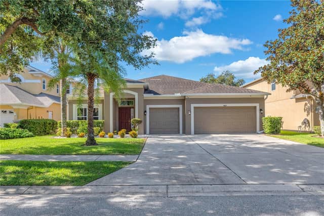 1407 RUSHGROVE CIR photo