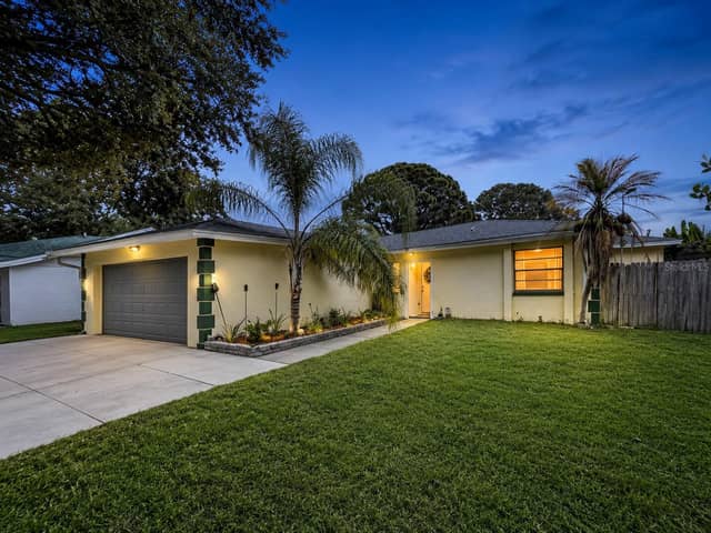 6250 CEDARBROOK DR N photo