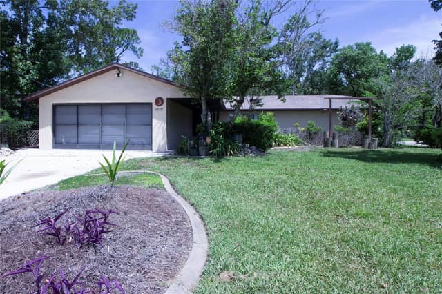 8609 HORIZON LN photo