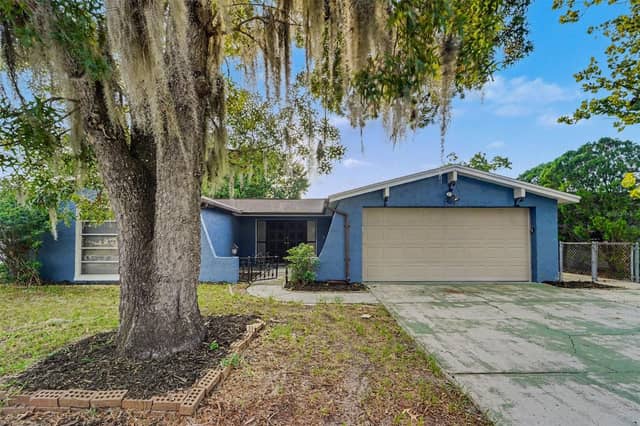 9540 RAINBOW LN photo