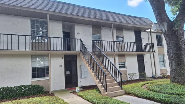 809 RUSSELL LN #323 photo