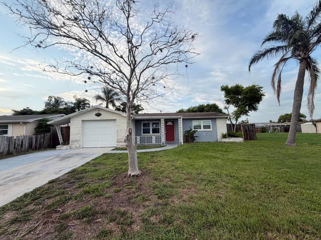3221 ROXBURY DR photo
