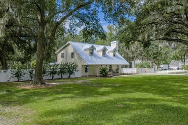 3501 E TRAPNELL RD photo