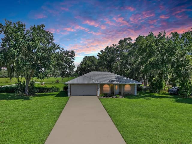 510 CLOVERLEAF DR photo