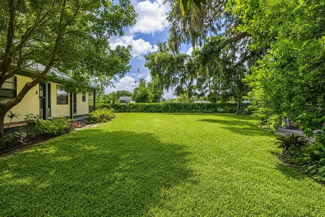 5223 PEACH AVE photo