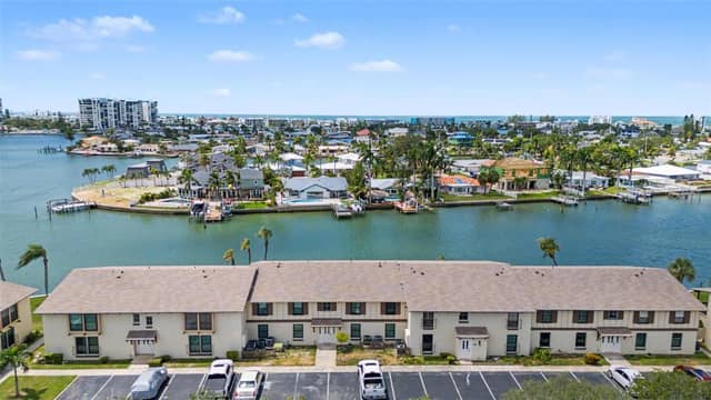 519 PLAZA SEVILLE CT #39 photo