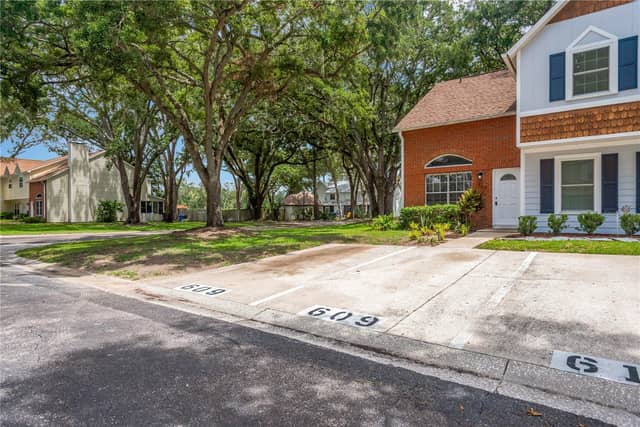 609 SAINT HENRY DR photo