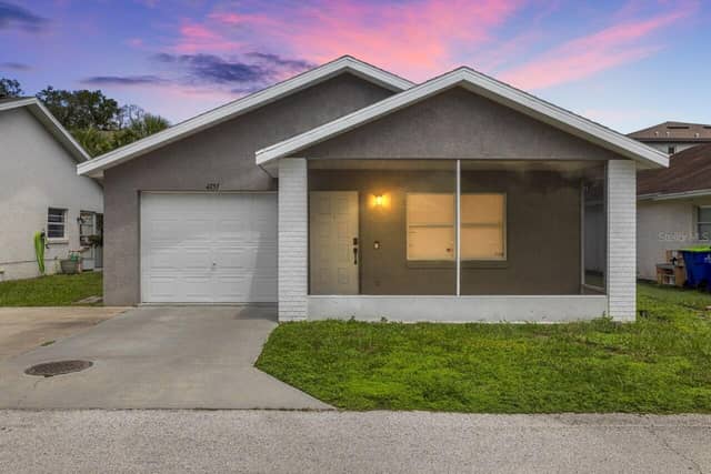 4753 SILVER CIR photo