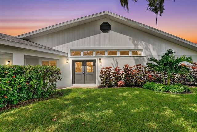 341 SHORE DR photo