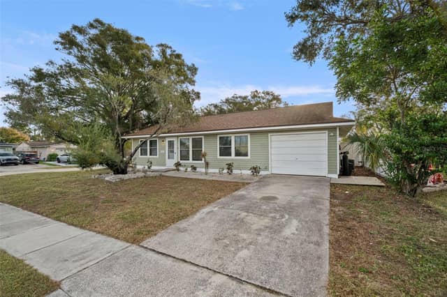 6500 BRIAR RIDGE CT N photo