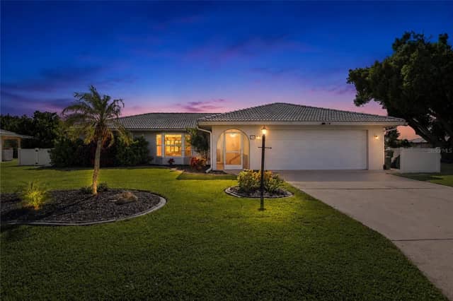 302 DEGAS DR photo
