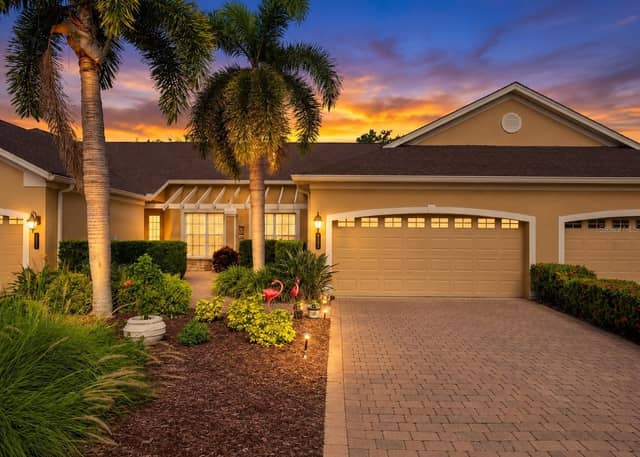 4361 TURNBERRY CIR photo