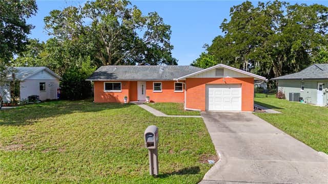 2555 SHADECREST RD photo