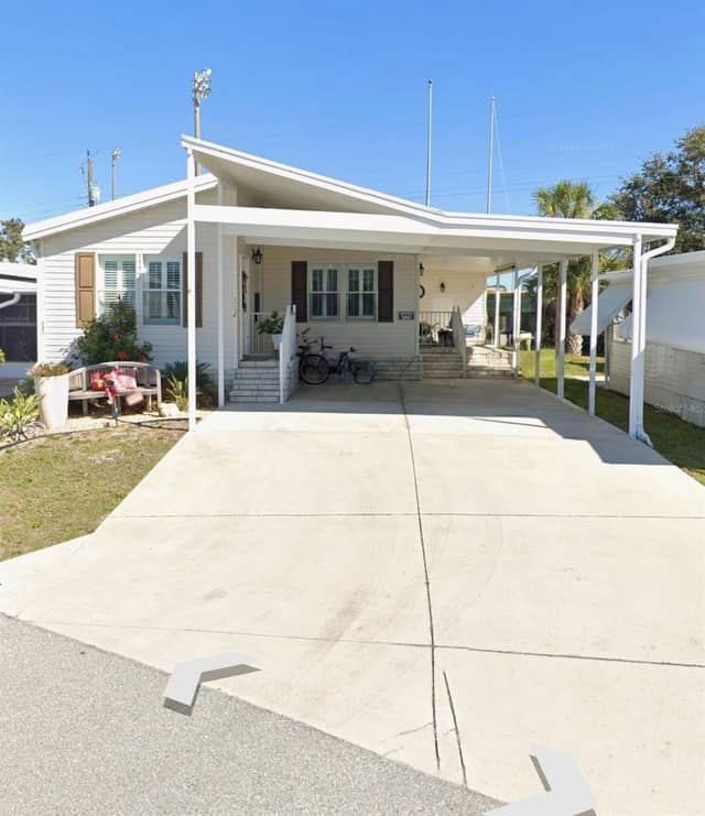 772 N GREEN CIR photo