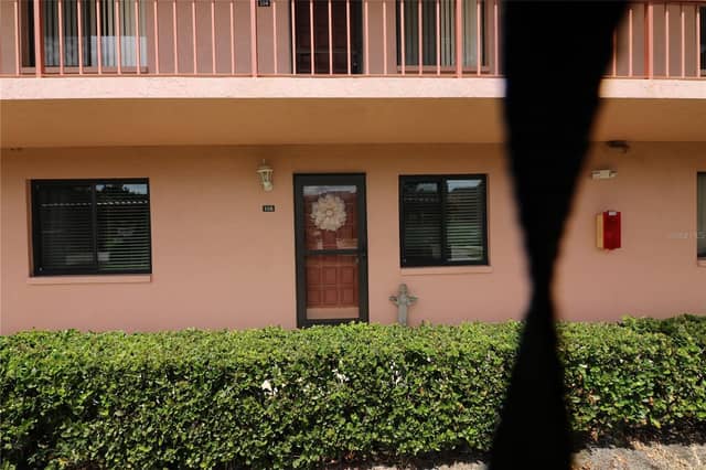 105 LAKESIDE CT #ELW VI UNIT 5 photo