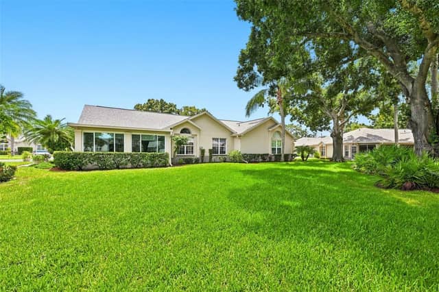 1131 GOLFVIEW WOODS DR photo