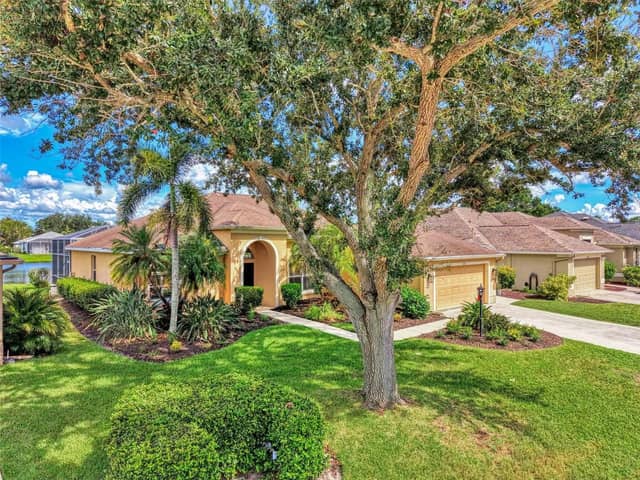 6721 CARLYLE LN photo